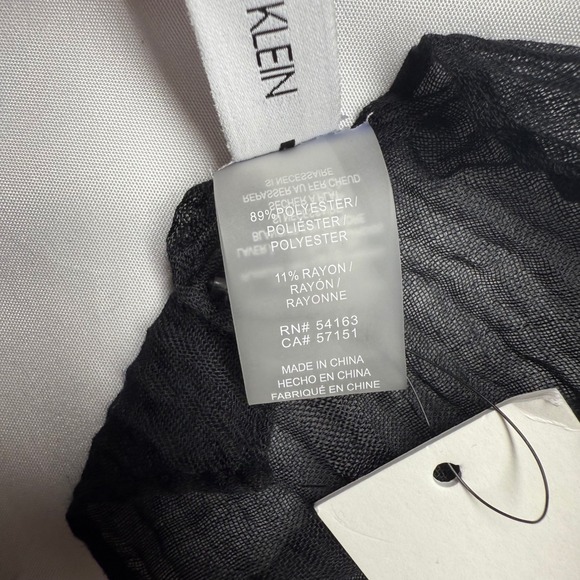 Calvin‎ Klein Black Pleated Sheer Lightweight Scarf Wrap Accessory - Picture 4 of 6